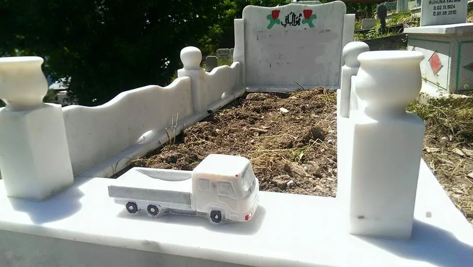 Özel Tasarım Mermerden Kamyon 